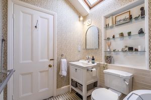 Photo 17- click for photo gallery